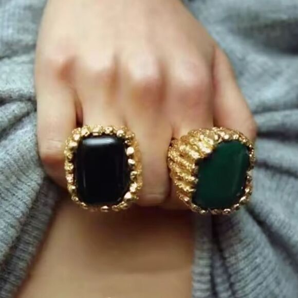 New Zara Gold and Green Statement Ring - Picture 2 of 8